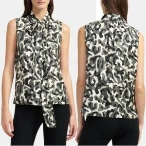 NWT The­o­ry Tie Scarf Top Sleeveless Camo Silk Twill Blouse Size Medium M